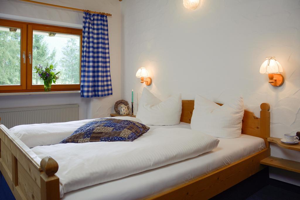 Dreimaederlhaus Am Berg Apartment Pfronten Cameră foto