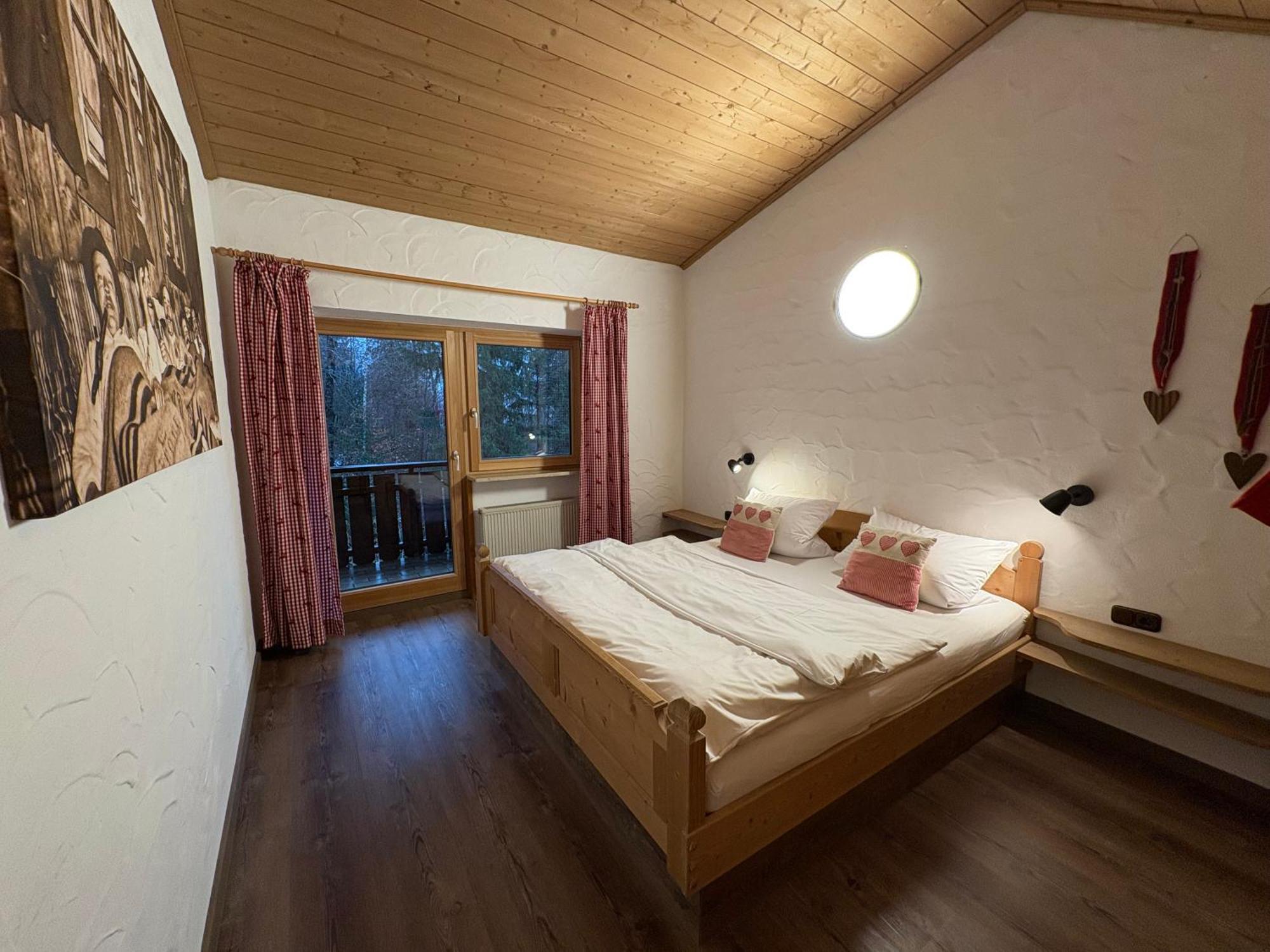 Dreimaederlhaus Am Berg Apartment Pfronten Exterior foto
