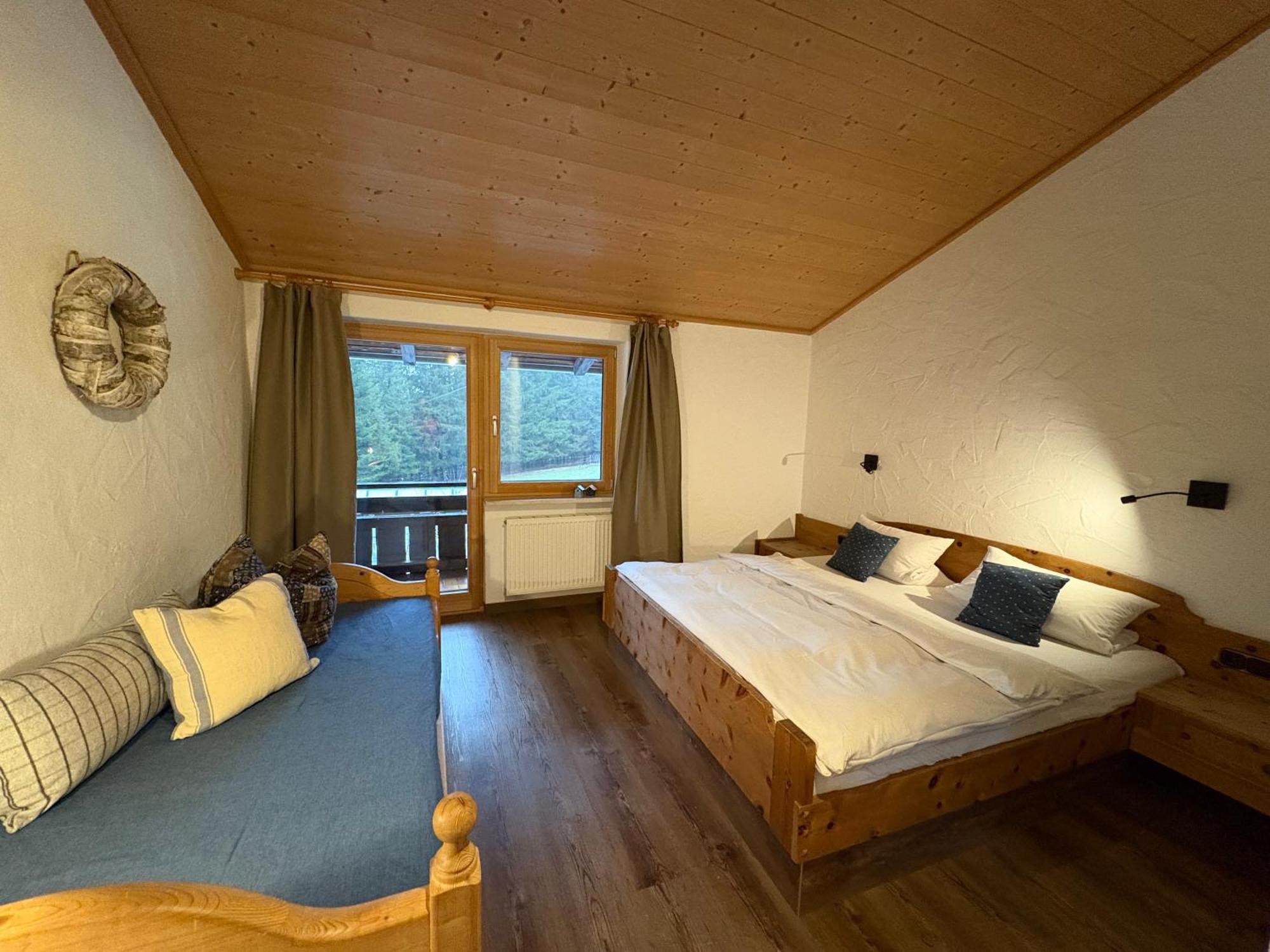 Dreimaederlhaus Am Berg Apartment Pfronten Exterior foto